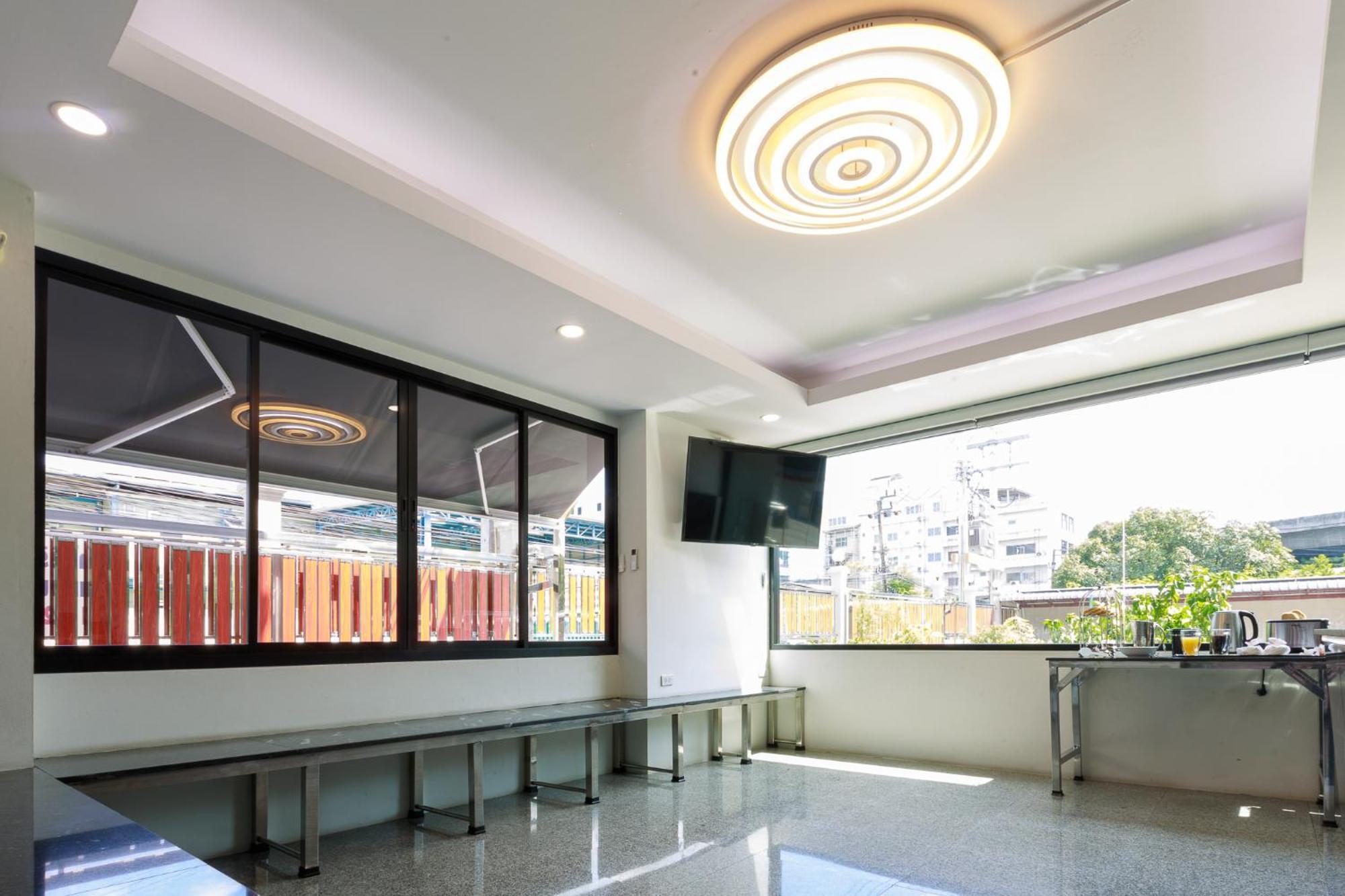 Siam Rama9 Hotel Bangkok Exterior photo